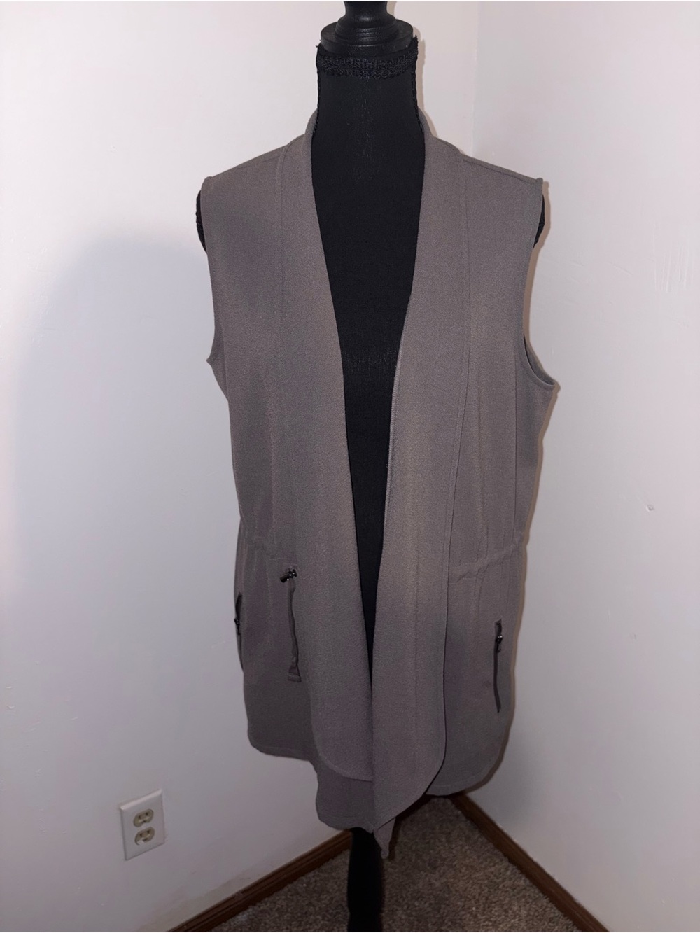 Maurices Sleeveless Open-Front Vest in Gray